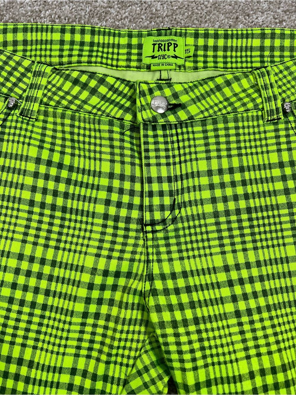 Tripp NYC Neon Lime Plaid Zipper Skinny Jeans .  Size 15 - Picture 2 of 10